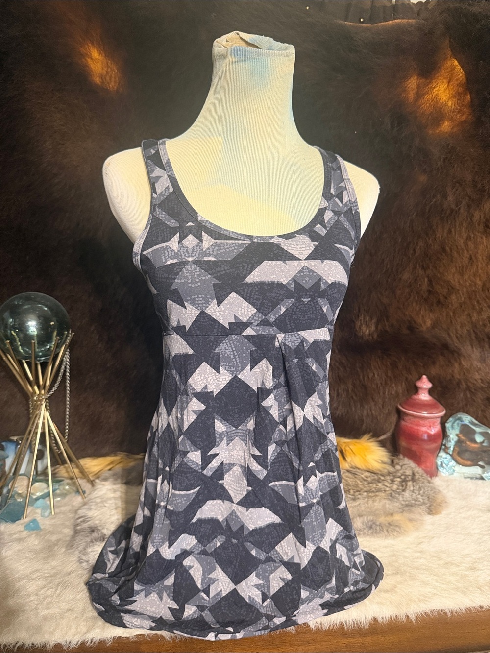 Women's Gray Patterned Scoop Neck Tank Top M (4600)